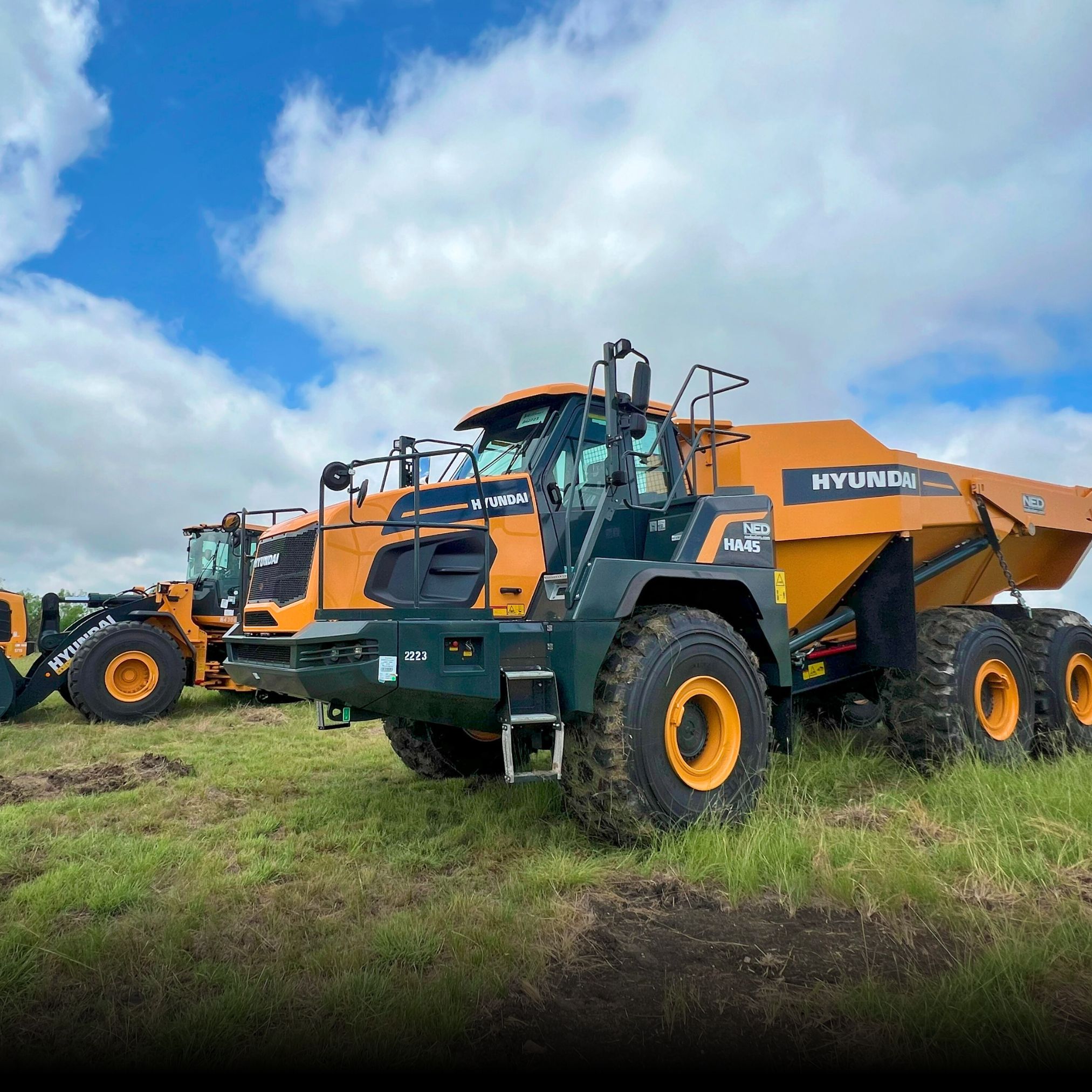 National Equipment Dealers LLC Heavy Equipment Dealership Manor, Texas