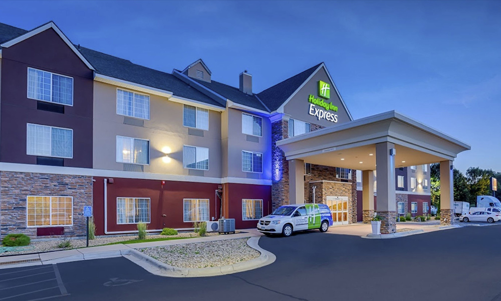 East Grand Forks, MN, retail general contractor