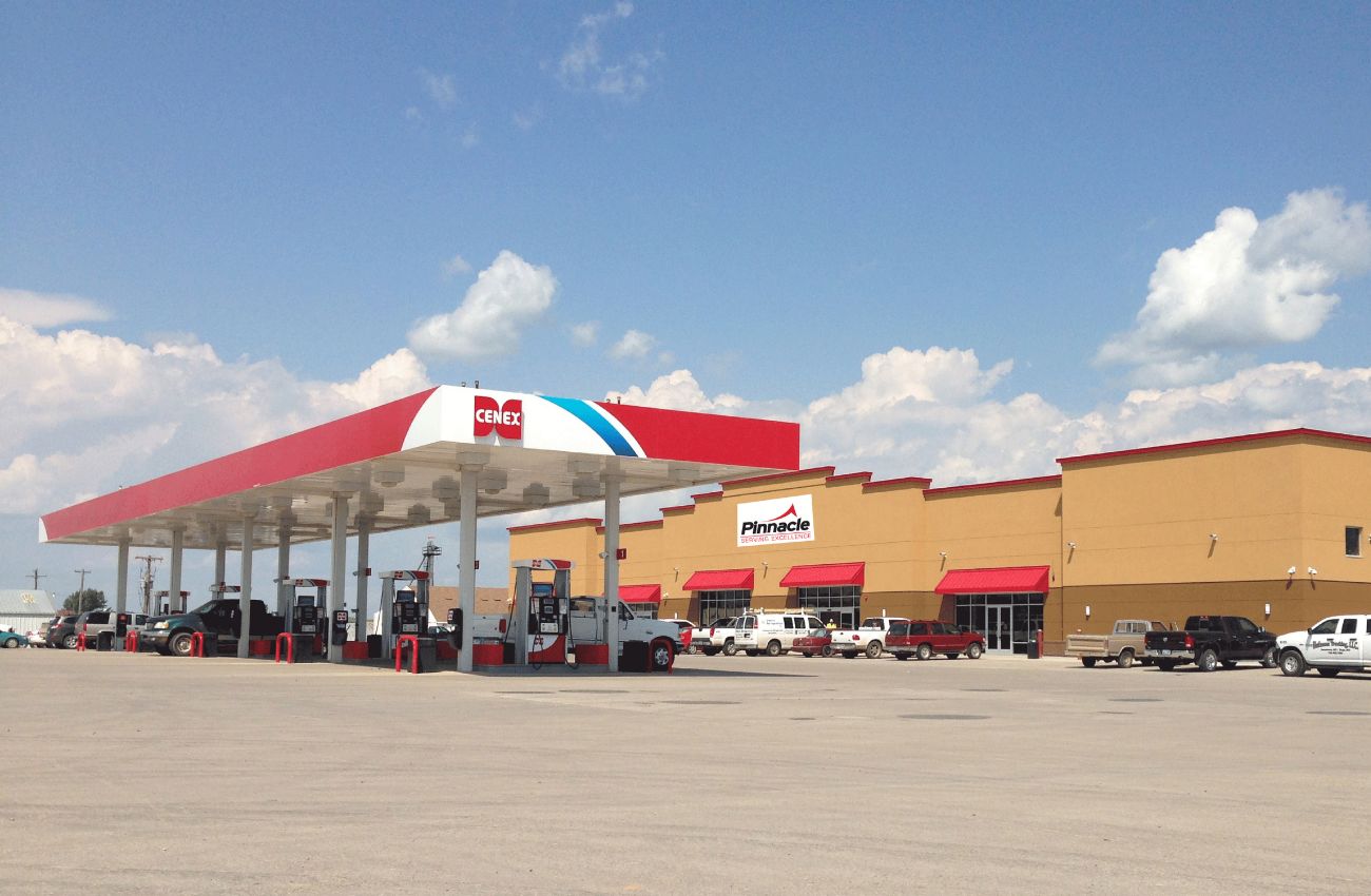 commercial contractor for retail