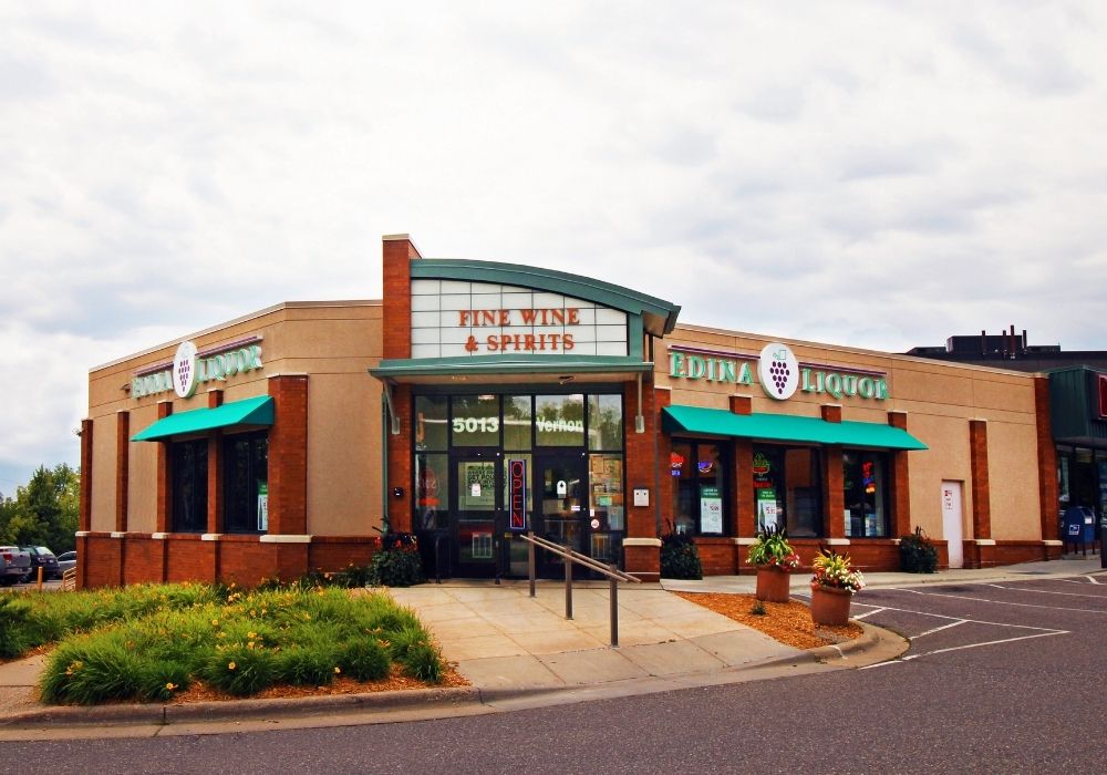 Edina Liquor Store Retail Renovations