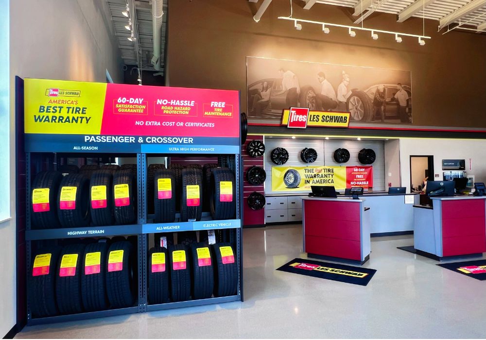 Les Schwab Tire Center, Retail Construction Services, Blaine, Minnesota