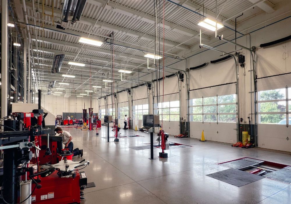 Les Schwab Tire Center, Retail Construction Services, Blaine, Minnesota