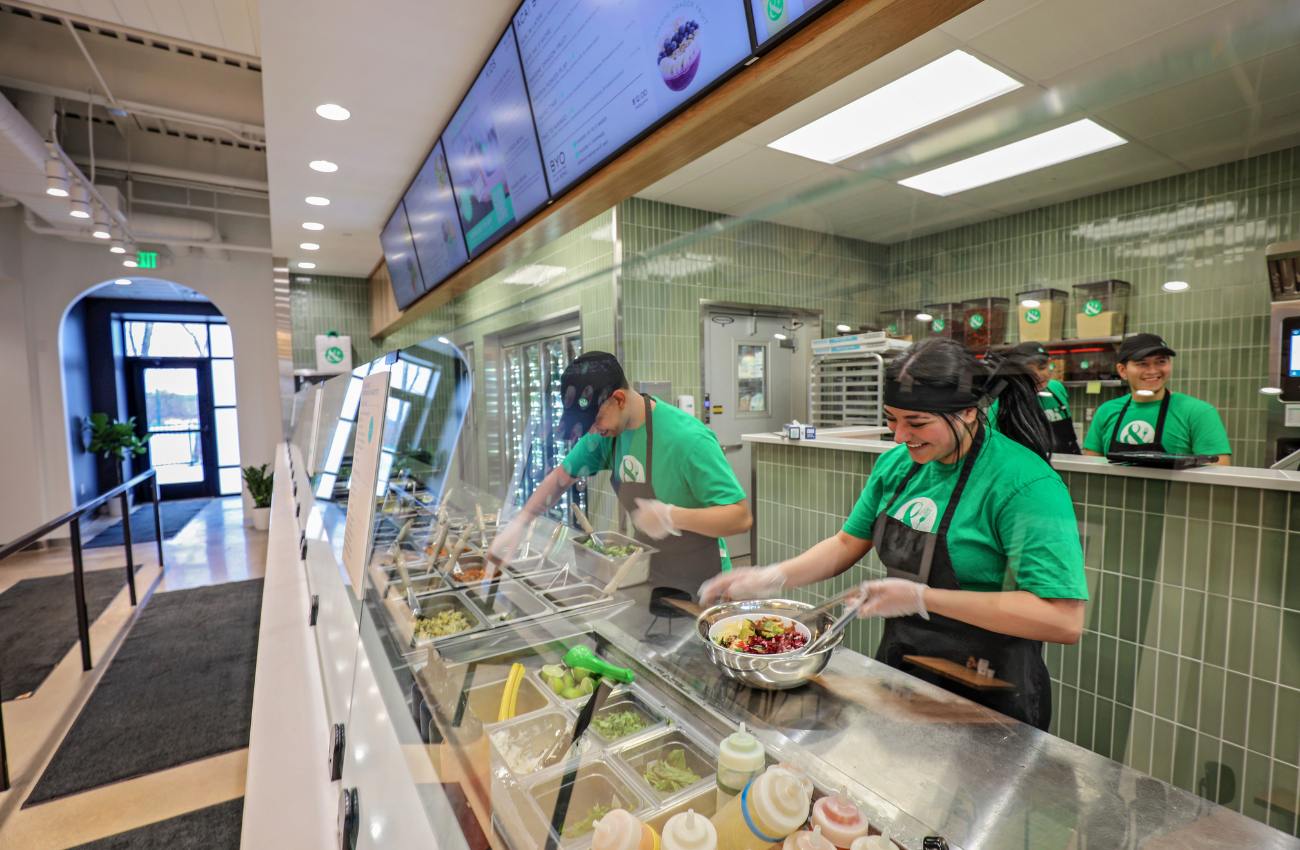crisp and green restaurant build out