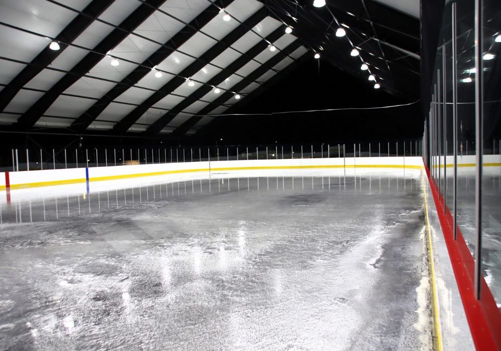 Willmar, Minnesota Outdoor Covered Ice Rinks