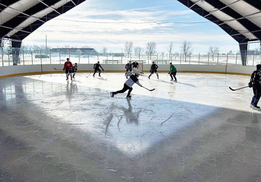 Willmar, Minnesota Outdoor Covered Ice Rinks