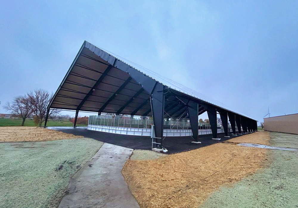 Willmar, Minnesota Outdoor Covered Ice Rinks