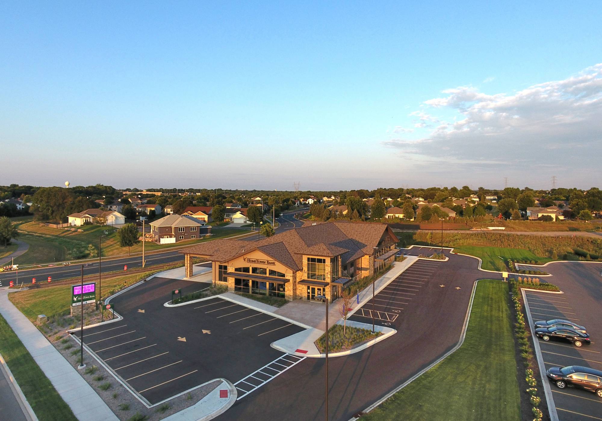 HomeTown Bank MultiTenant Office Building Shakopee, MN Greystone