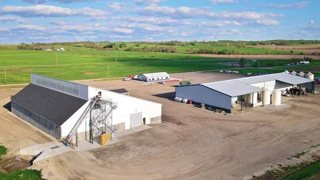 Dry fertilizer facility and chemical warehouse