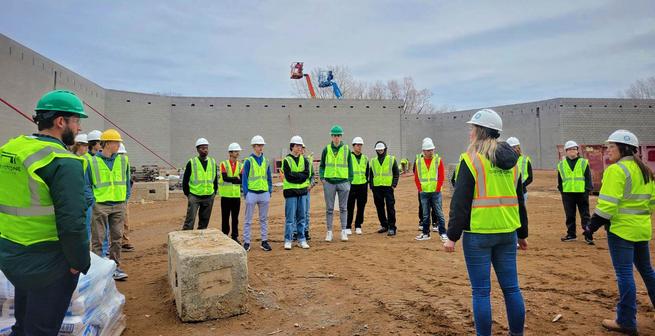 Shakopee High School Students Tour Crown Extrusion Project